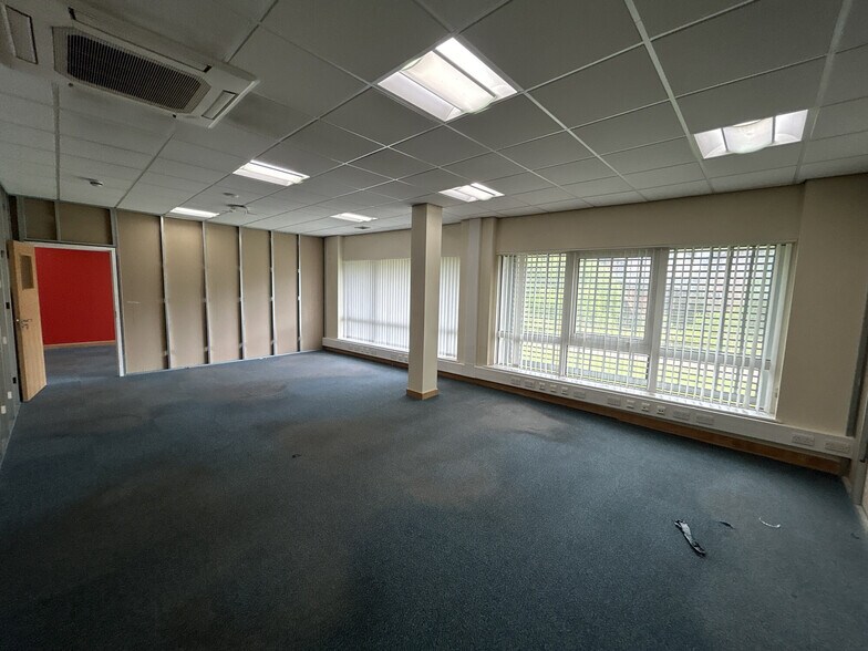 1 Park Ln, Dumfries à louer - Photo de l’immeuble – Image 3 sur 8