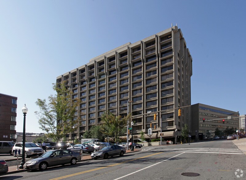 8630 Fenton St, Silver Spring, MD à louer - Photo de l’immeuble – Image 2 sur 17