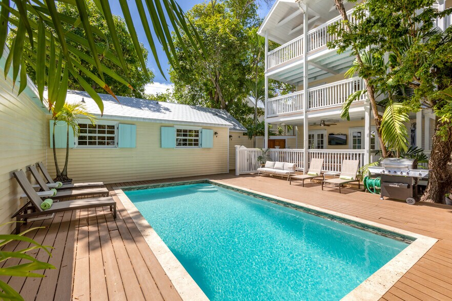 525 Simonton St, Key West, FL à vendre - Photo de l’immeuble – Image 3 sur 11