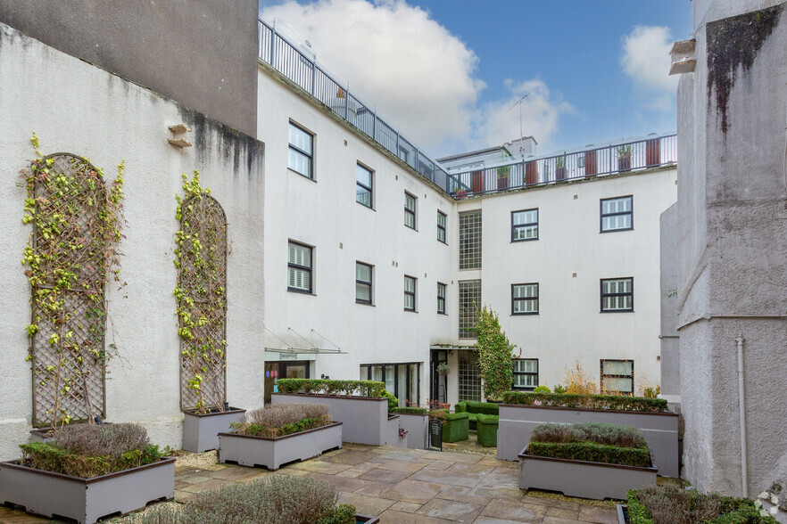 Exchange Ave, Bristol à vendre - Photo principale – Image 1 sur 6