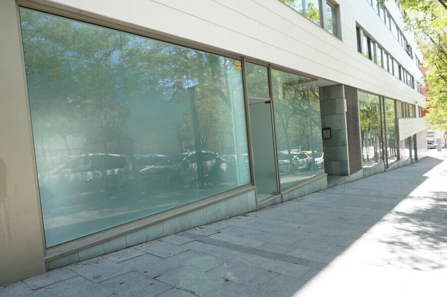 Immeuble residentiel dans L'Hospitalet de Llobregat, Barcelona à vendre - Photo intérieure – Image 2 sur 2