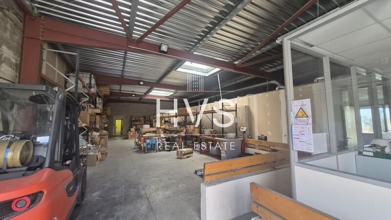 17 Rue De Madrid, Vitrolles à vendre Photo intérieure– Image 1 sur 11