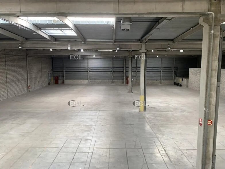 Industriel/Logistique dans Sucy-en-Brie à louer - Photo de l’immeuble – Image 3 sur 7