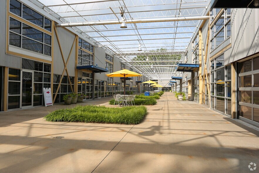 1425 Ellsworth Industrial Dr, Atlanta, GA à louer - Photo de l’immeuble – Image 2 sur 22