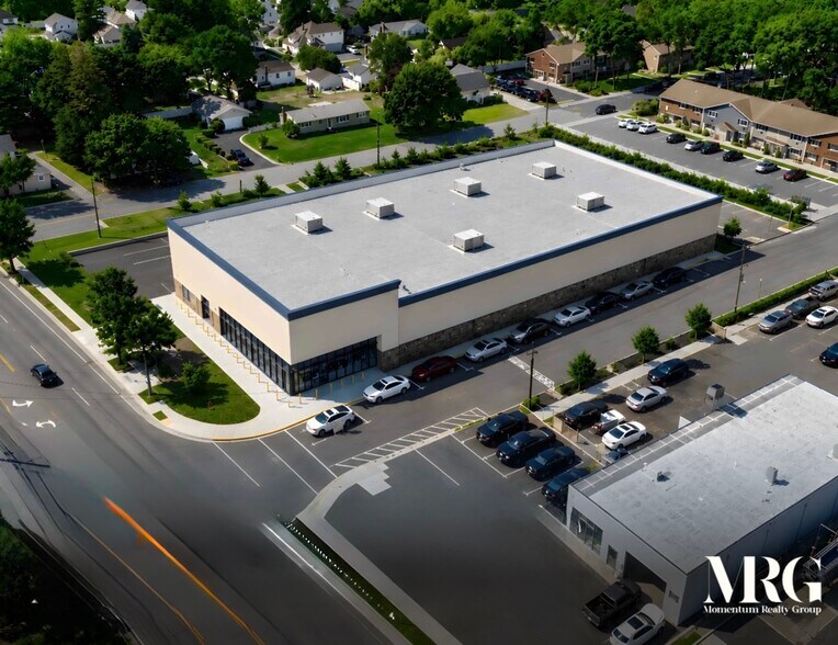 164 Waverly Ave, Patchogue, NY à louer - Aérien – Image 2 sur 7