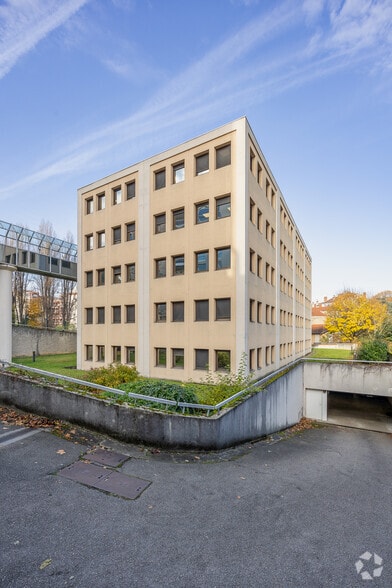 Bureau dans Villeurbanne à vendre - Photo de l’immeuble – Image 3 sur 3
