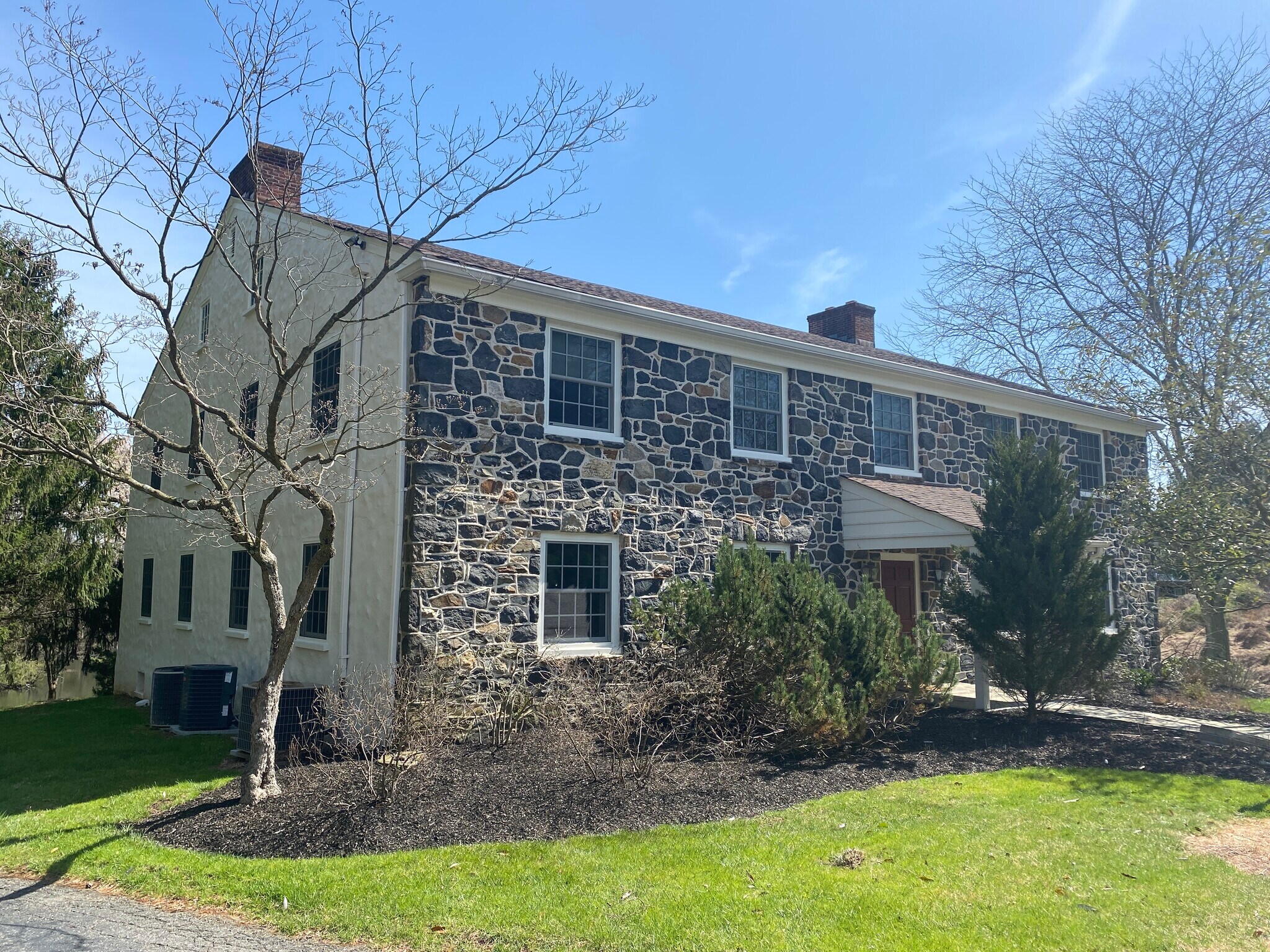 104 Lakeview Dr, Chadds Ford, PA à louer Photo de l’immeuble– Image 1 sur 40