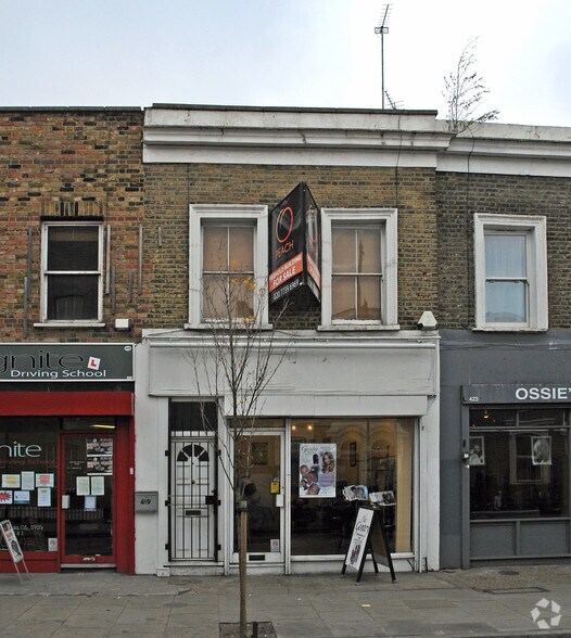 421-421A Roman Rd, Londres à vendre - Photo principale – Image 1 sur 18