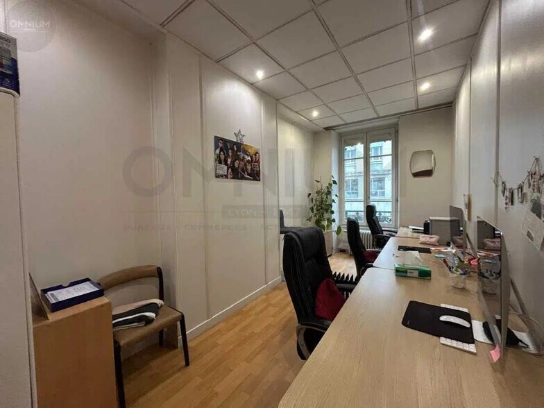 Bureau dans Lyon à louer - Photo de l’immeuble – Image 3 sur 11