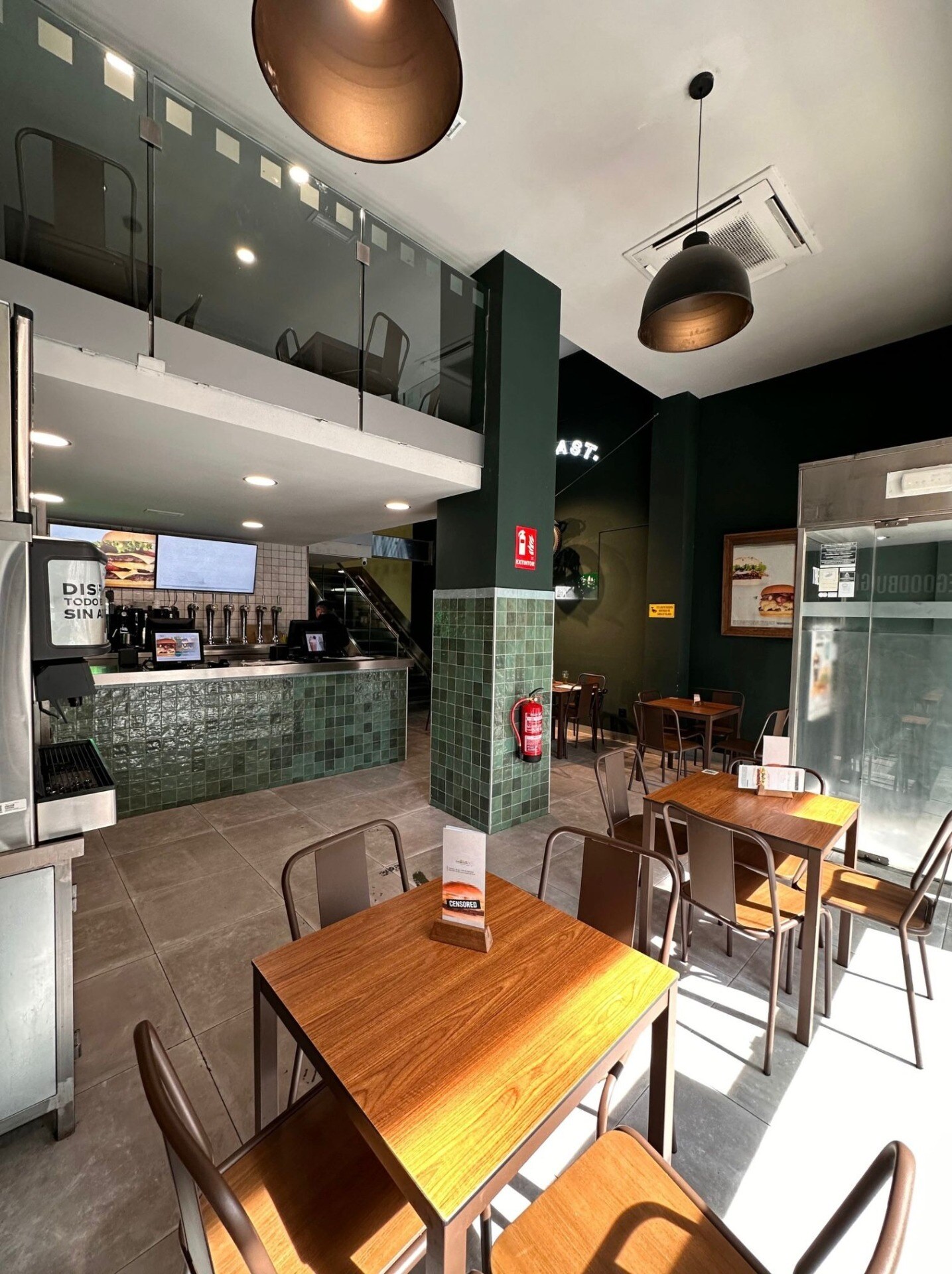 Local commercial dans Madrid, Madrid à louer Photo principale– Image 1 sur 4