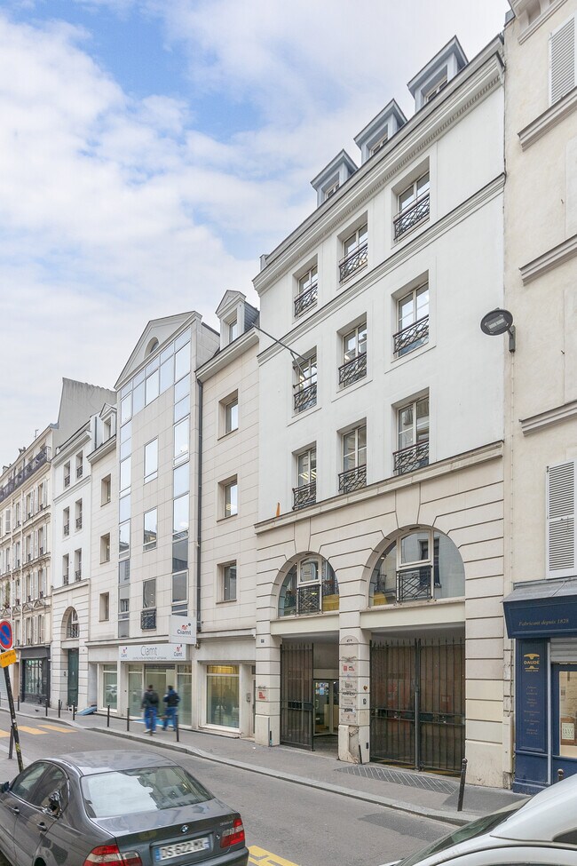 Plus de détails pour 45 Rue Des Vinaigriers, Paris - Bureau à louer