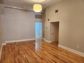 932 Pine St, Philadelphia, PA à louer Photo intérieure– Image 1 sur 27