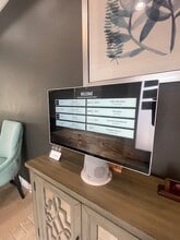 6922 Linebaugh Ave, Tampa, FL à louer Photo intérieure– Image 2 sur 3