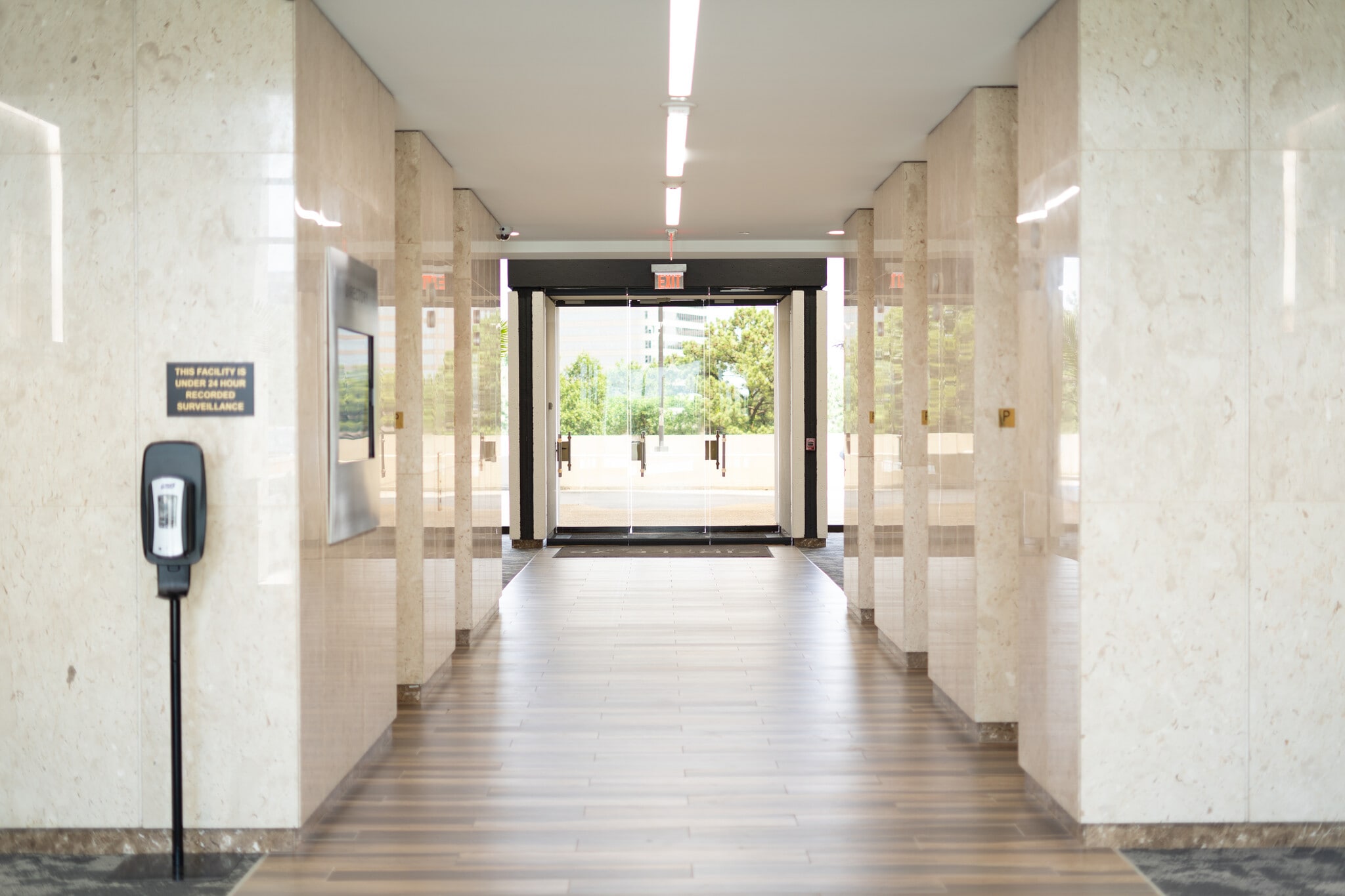 900 Circle 75 Pky SE, Atlanta, GA à louer Hall d’entrée– Image 1 sur 3
