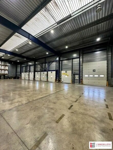 Local d’activités dans Bruz à louer - Photo de l’immeuble – Image 2 sur 2