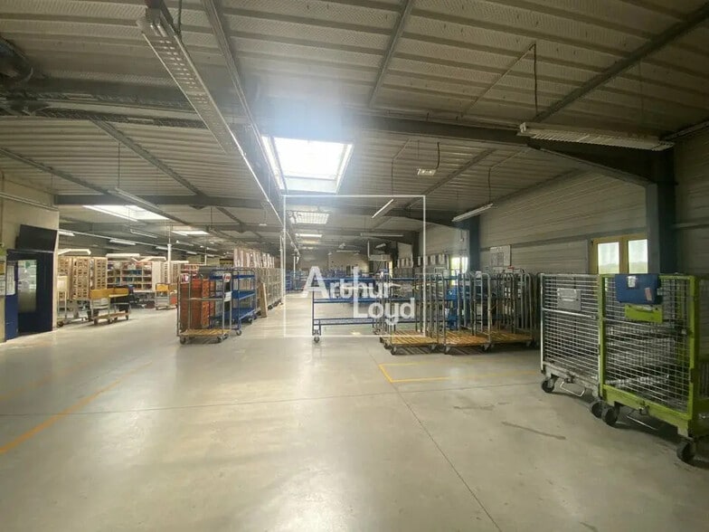 Local d'activités dans  à vendre - Photo de l’immeuble – Image 1 sur 4