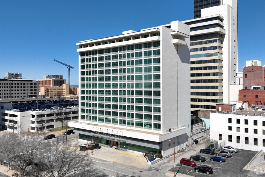 17 W 7th St, Tulsa, OK à louer - Photo de l’immeuble – Image 2 sur 19