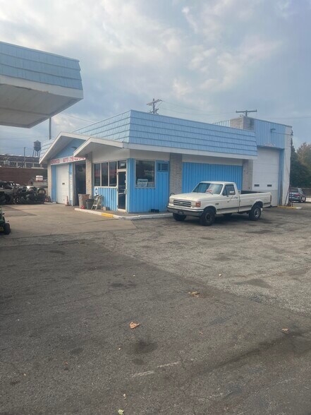 3991 Superior Ave, Cleveland, OH à vendre - Photo de l’immeuble – Image 3 sur 14