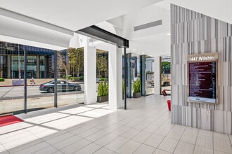 8447 Wilshire Blvd, Beverly Hills, CA à louer Photo intérieure– Image 2 sur 2