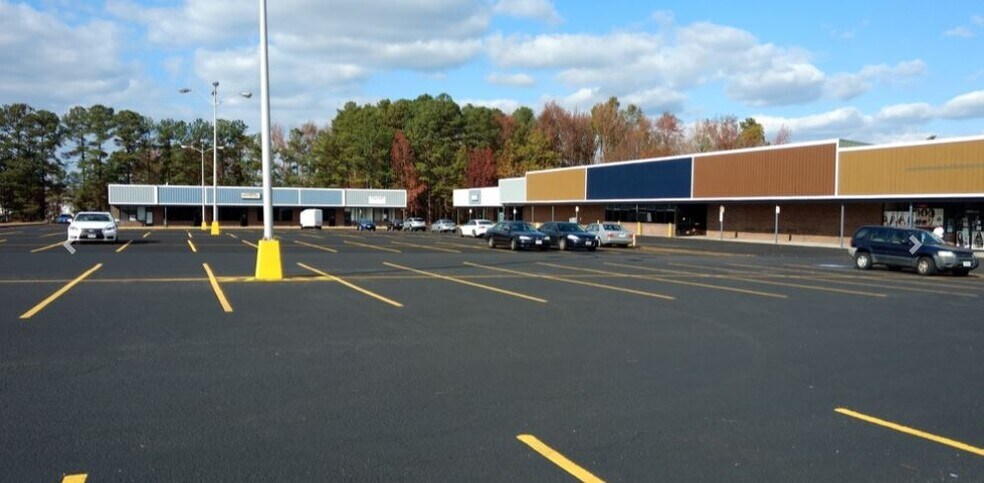 2733-2793 S Crater Rd, Petersburg, VA à louer - Photo de l’immeuble – Image 2 sur 13