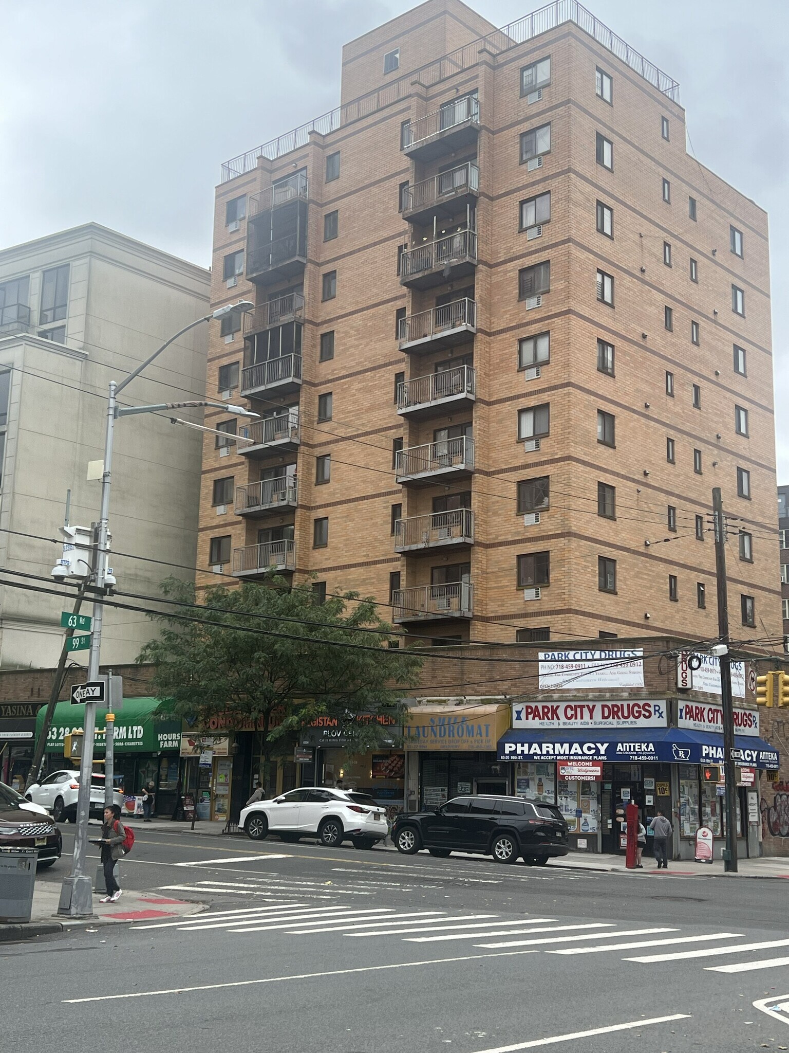 6326 99th St, Rego Park, NY à vendre Photo intérieure– Image 1 sur 2