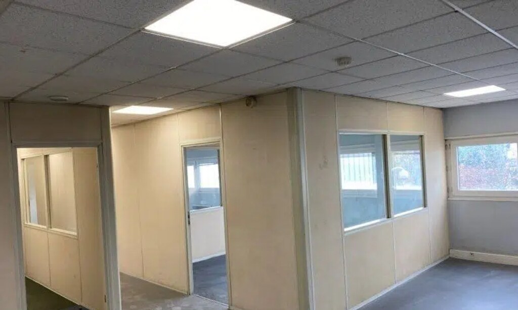 Local d’activités dans Orly à louer Photo intérieure– Image 1 sur 2