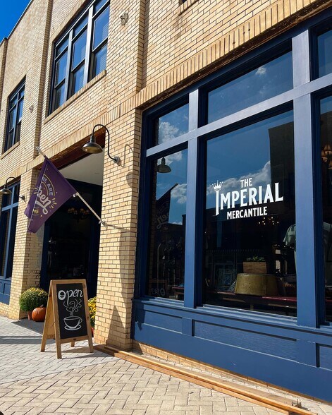 138 W Mountain St, Kings Mountain, NC à vendre - Photo de l’immeuble – Image 2 sur 11