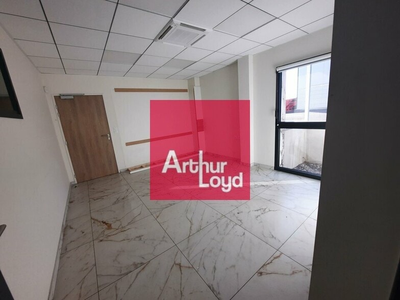 5 Rue Denise Trouillard, Le Broc à vendre - Photo intérieure – Image 3 sur 9