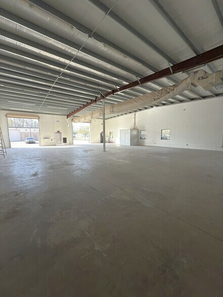 4366 Louis Ave, Holiday, FL à louer - Photo de l’immeuble – Image 3 sur 6