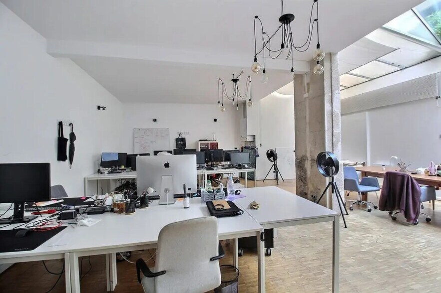 Bureau dans Paris à louer - Photo de l’immeuble – Image 2 sur 5