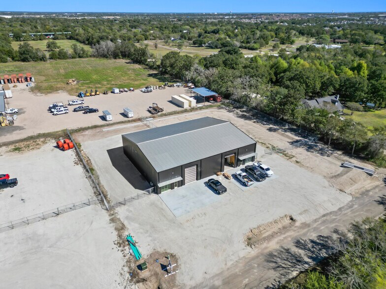 4133 Ashley Ln, College Station, TX à louer - Photo de l’immeuble – Image 2 sur 10