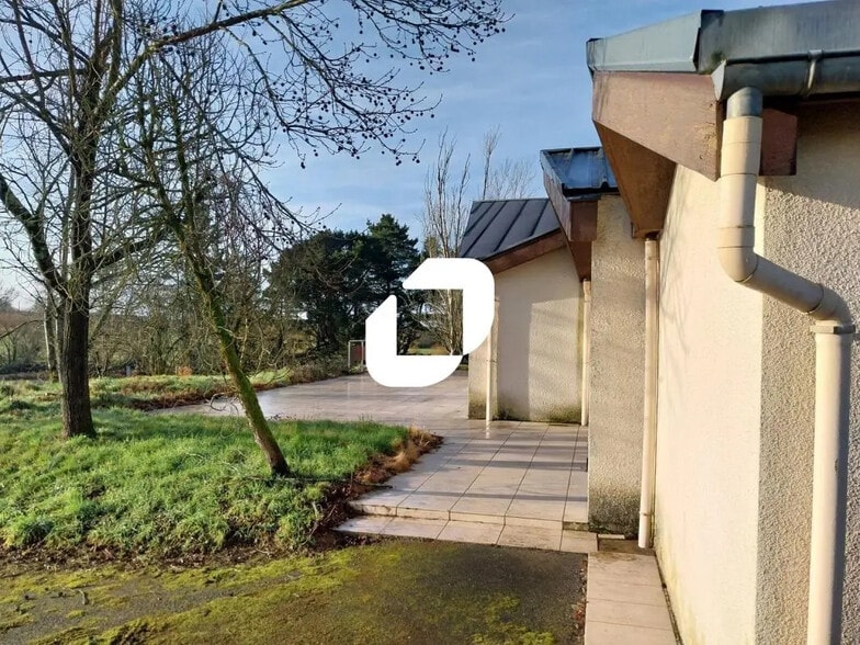 Local commercial dans Saint-Mars-du-Désert à vendre - Photo de l’immeuble – Image 3 sur 14