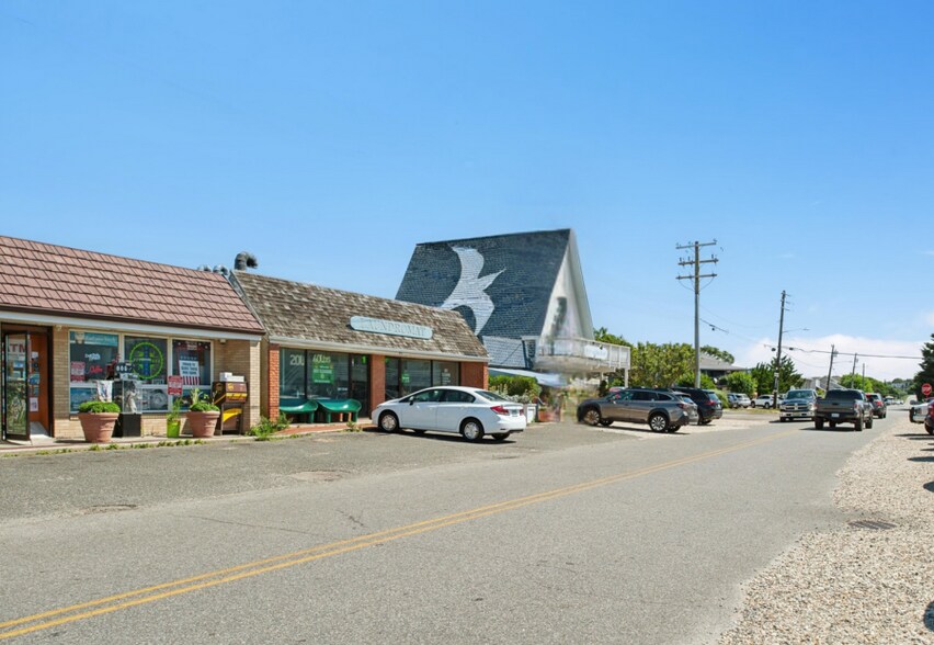 45 S Elmwood Ave, Montauk, NY à vendre - Photo de l’immeuble – Image 2 sur 9