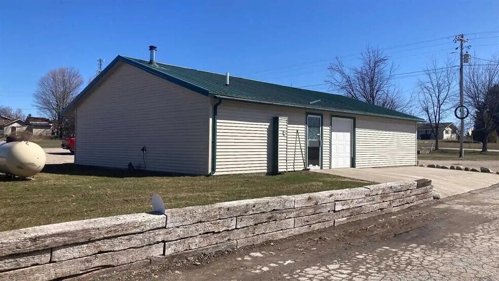 9821 N US Highway 31, Ellsworth, MI à vendre - Photo de l’immeuble – Image 3 sur 15