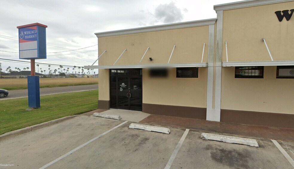 1102 S Airport Dr, Weslaco, TX à louer - Photo de l’immeuble – Image 3 sur 3