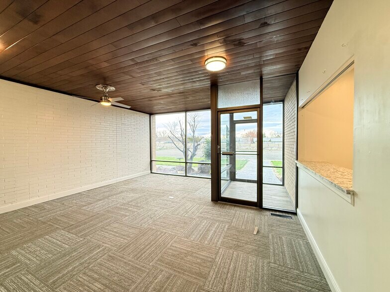 2427 W Falls Ave, Kennewick, WA à louer - Photo de l’immeuble – Image 2 sur 21