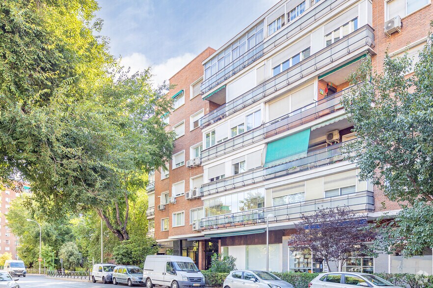 Avenida de Bruselas, 38, Madrid, Madrid à louer - Photo principale – Image 1 sur 2