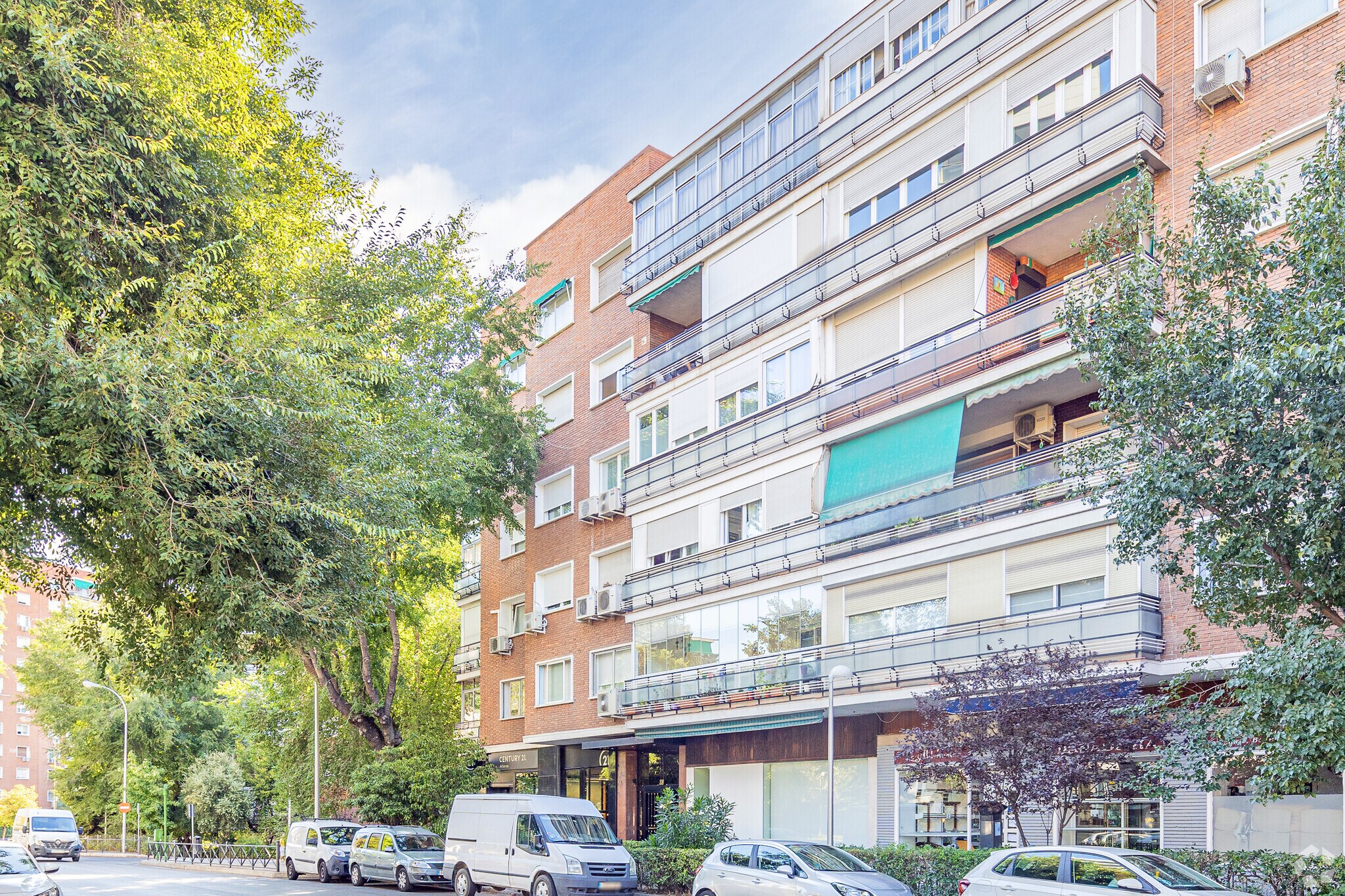 Avenida de Bruselas, 38, Madrid, Madrid à louer Photo principale– Image 1 sur 3