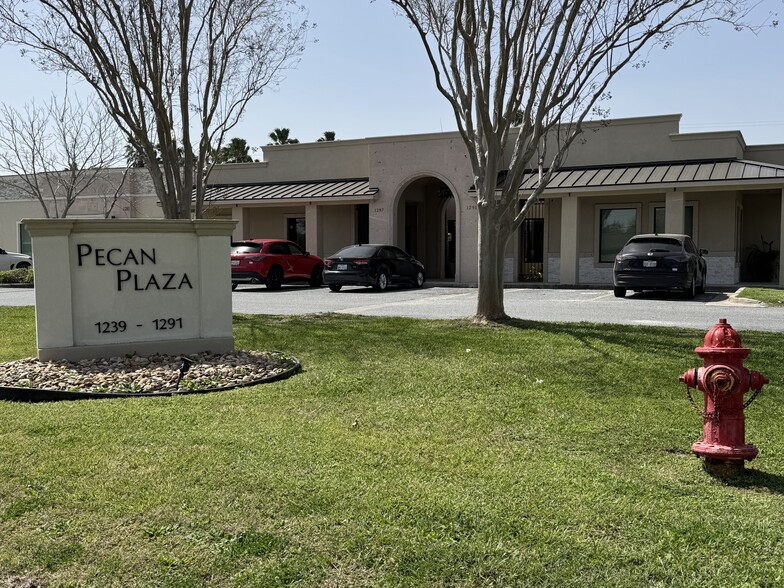 1287 N Stuart Place Rd, Palm Valley, TX à louer - Photo principale – Image 1 sur 6