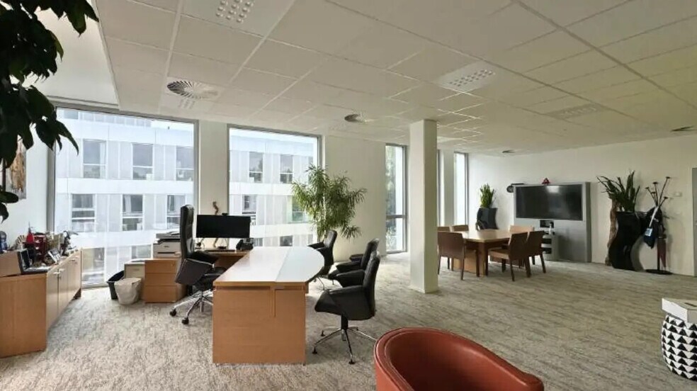 Bureau dans Villeneuve-d'Ascq à louer - Photo de l’immeuble – Image 3 sur 15