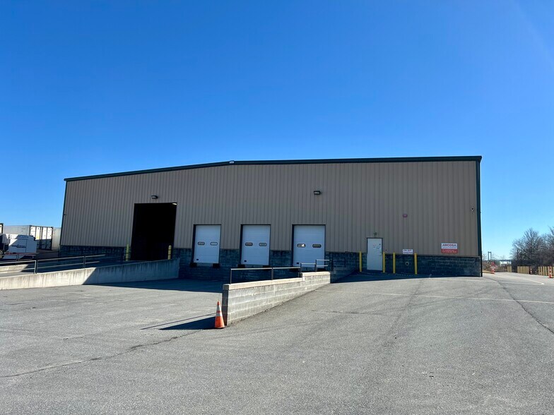 70 J Caldwell Ln, New Castle, DE à louer - Photo de l’immeuble – Image 2 sur 11