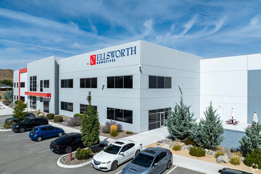 95 Distribution Dr, Spanish Springs, NV à louer - Photo principale – Image 1 sur 6