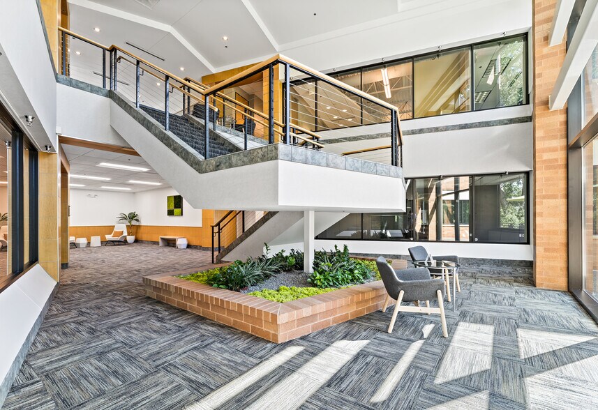 7800 Equitable Dr, Eden Prairie, MN à louer - Photo intérieure – Image 3 sur 8