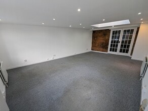 6 Quarry St, Guildford à louer Photo intérieure– Image 1 sur 2