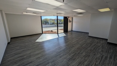 1520 W Mineral Rd, Tempe, AZ à louer Photo intérieure– Image 2 sur 6