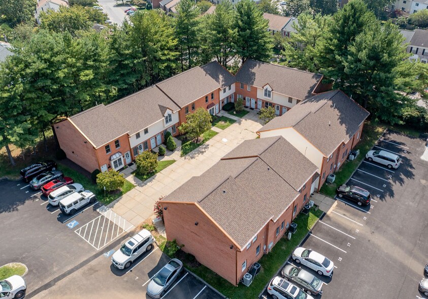 111 Warren Rd, Cockeysville, MD à louer - Photo de l’immeuble – Image 3 sur 15