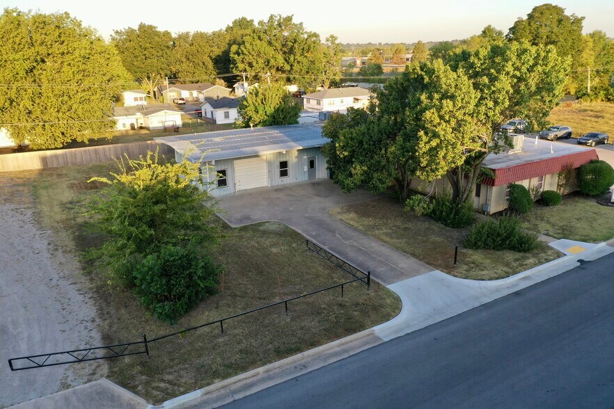 1413 N Muskogee Pl, Claremore, OK à vendre - Photo de l’immeuble – Image 2 sur 12