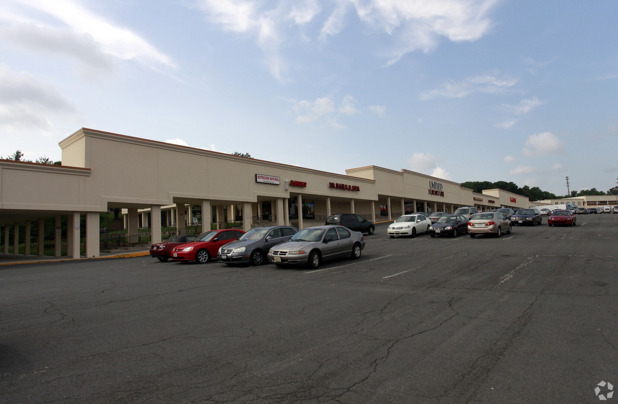 13905-14041 Jefferson Davis Hwy, Woodbridge, VA à louer Photo de l’immeuble– Image 1 sur 7