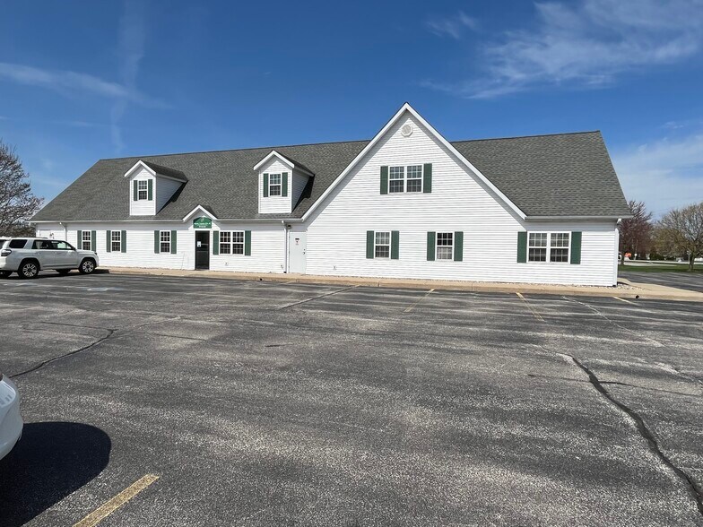 3340 Monroe St, La Porte, IN à louer - Photo de l’immeuble – Image 2 sur 10