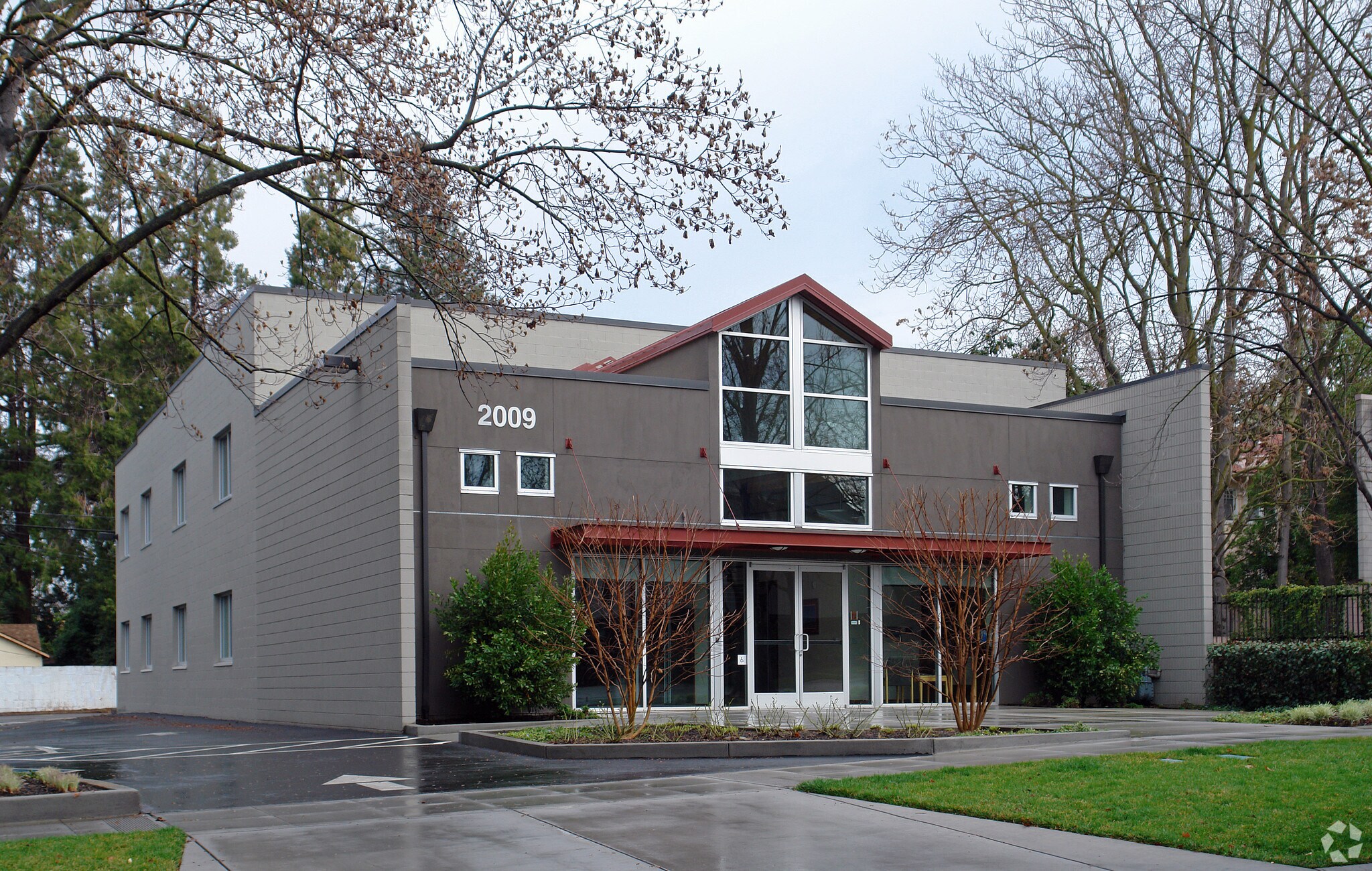2009 V St, Sacramento, CA à louer Photo principale– Image 1 sur 5